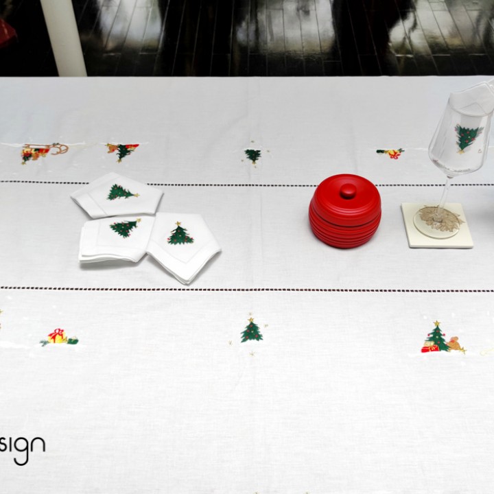 Christmas rectangle table cloth included with 12 napkins- Sleigh embroidery (size 300x180cm)